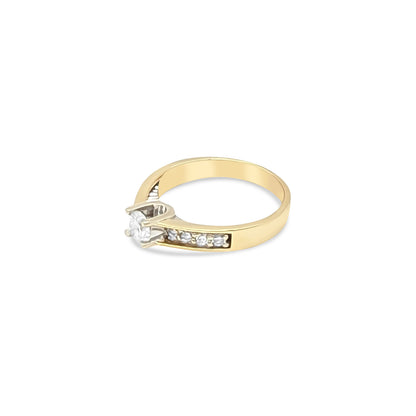 14K - Two Tone Round Diamond Engagement Ring - TWD 0.7 CT