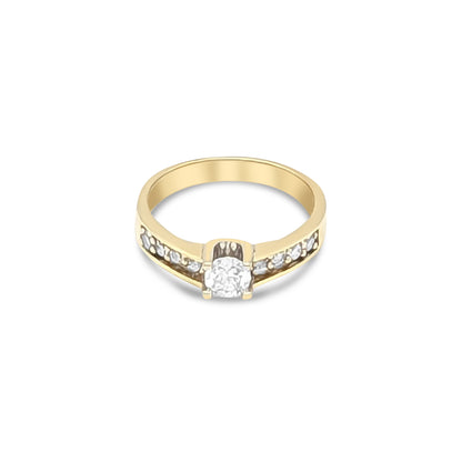 14K - Two Tone Round Diamond Engagement Ring - TWD 0.7 CT