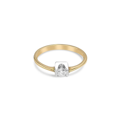 14K - Two Tone Round Cut Diamond Ring - TDW 0.15 CT